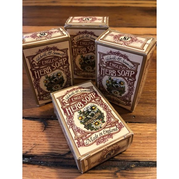 4 Bars GILCHRIST SOAMES ENGLISH HERB SOAP CHAMOMILE 1.4 OZ/40 GR LONDON ENGLAND - Picture 1 of 3